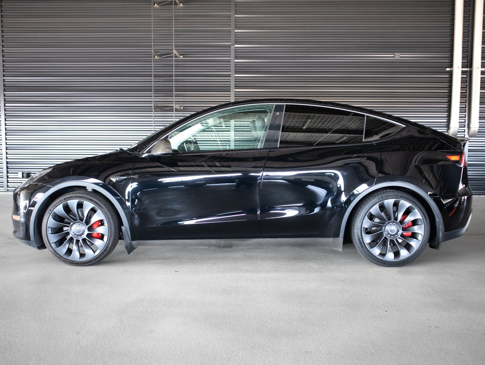 Used 2023 Tesla Model Y Performance AWD/4WD image 12