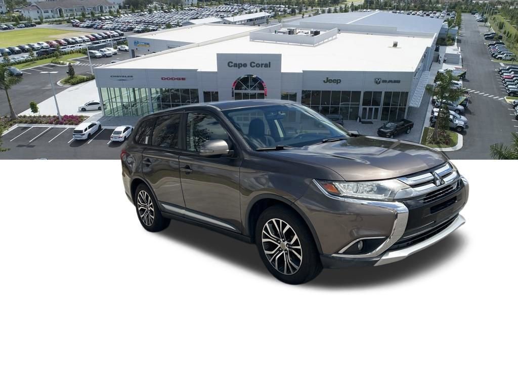 Used 2017 Mitsubishi Outlander SE image 9