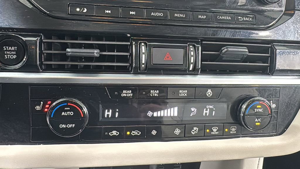 Used 2025 Nissan Pathfinder SL image 29