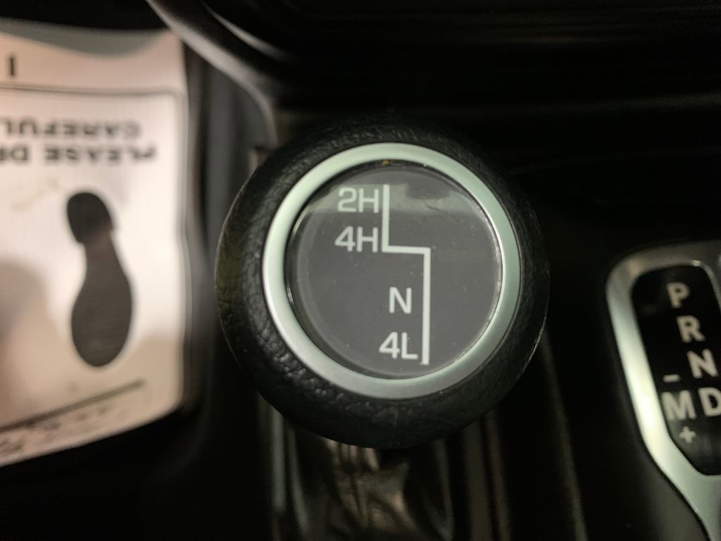 Used 2023 Jeep Wrangler Willys image 27