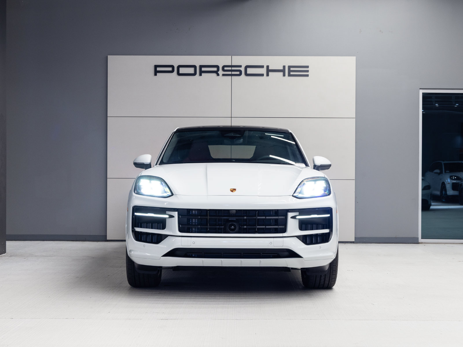 New 2026 Porsche Cayenne Coupe AWD/4WD image 10