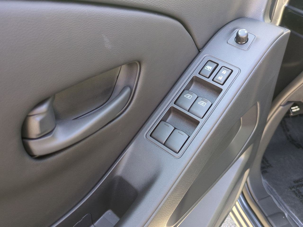 New 2026 Nissan Frontier SV w/ SV Convenience Package AWD/4WD image 12