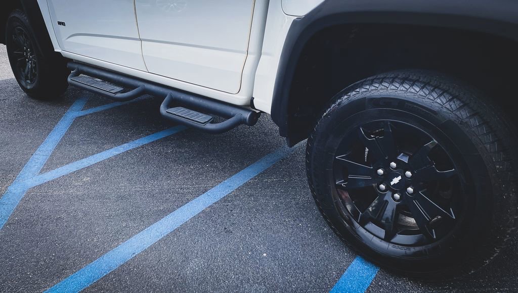 Used 2019 Chevrolet Colorado Z71 AWD/4WD image 19