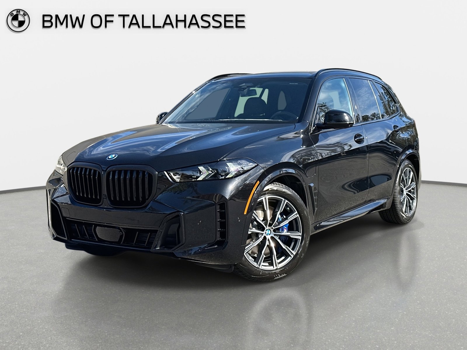 New 2026 BMW X5 xDrive50e w/ M Sport Package AWD/4WD image 1