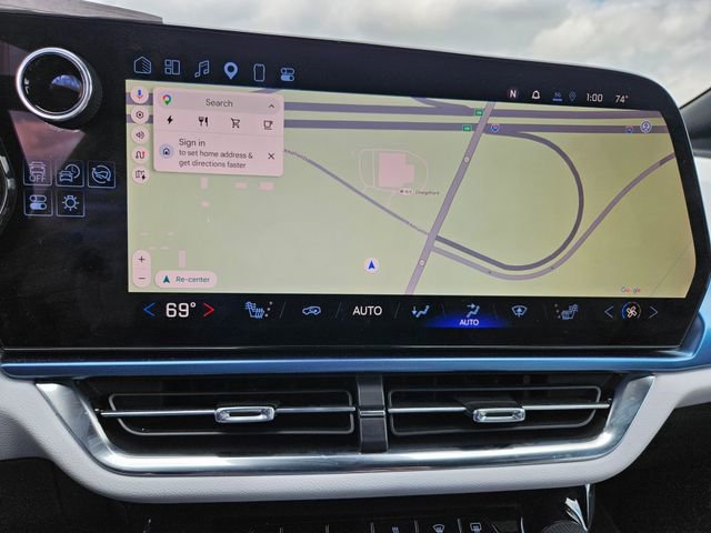 Used 2025 Chevrolet Equinox EV LT FWD image 11