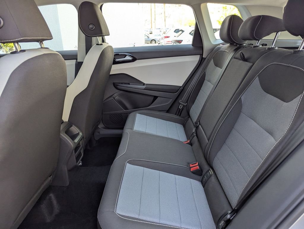 New 2025 Volkswagen Taos S FWD image 17