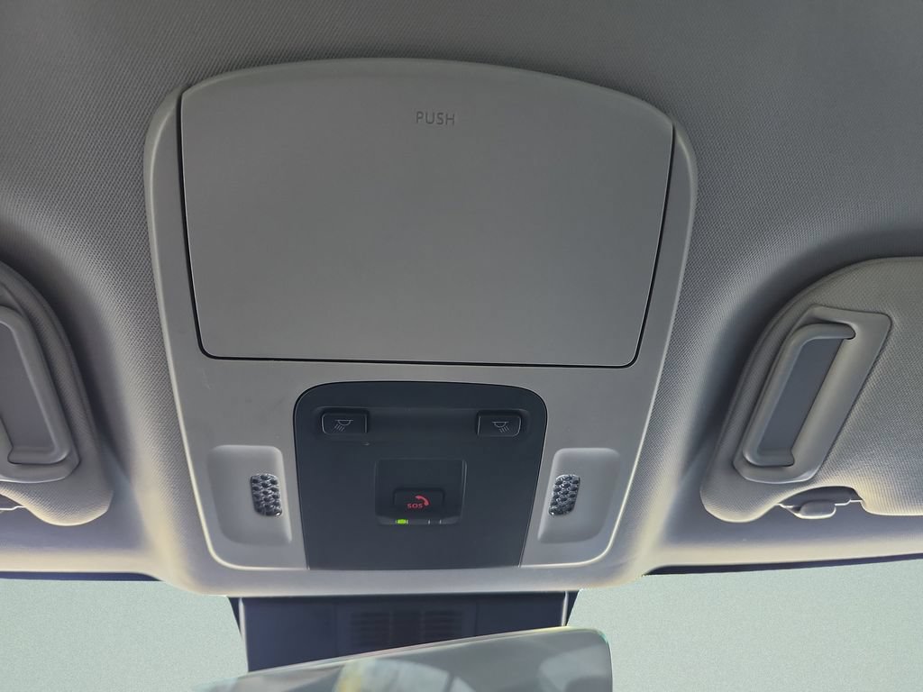 Used 2025 Toyota Camry LE FWD image 17