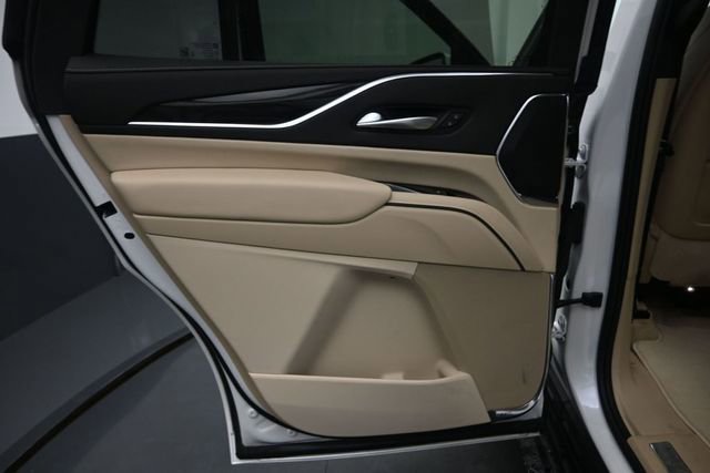 Used 2023 Cadillac Escalade Premium Luxury AWD/4WD image 14