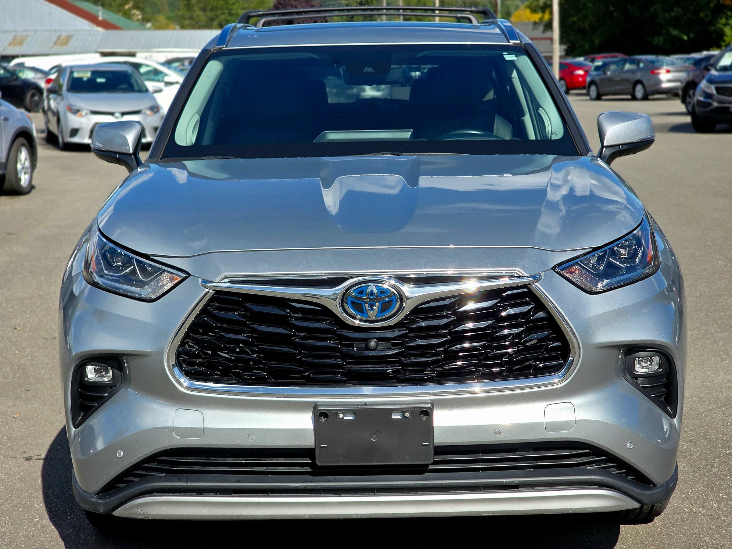 Used 2021 Toyota Highlander Platinum AWD/4WD image 3