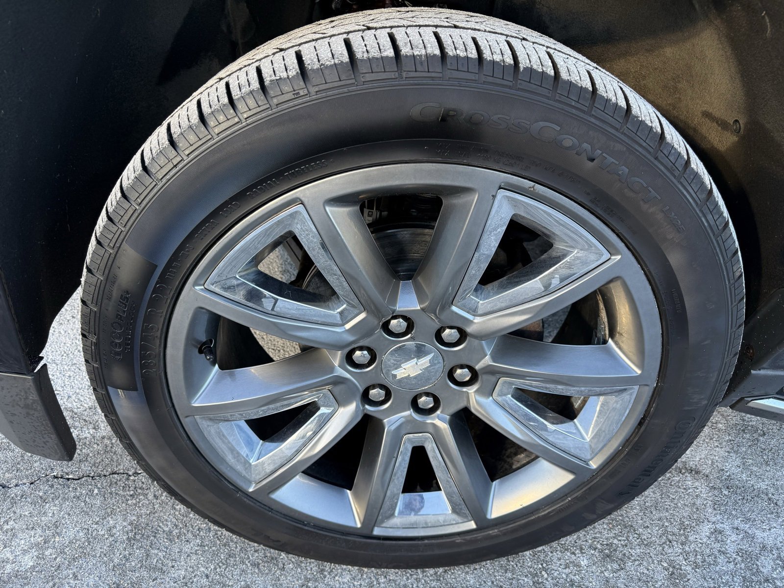 Used 2015 Chevrolet Suburban LTZ image 13