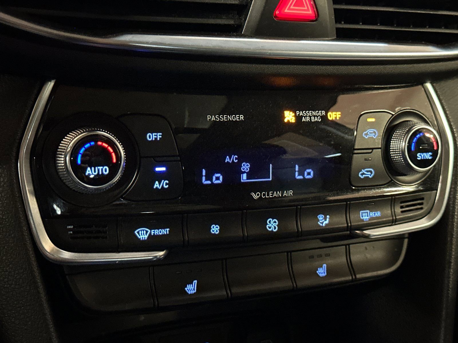 Used 2019 Hyundai Santa Fe Limited FWD image 19