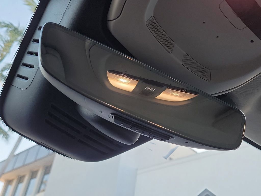 Used 2023 Volvo XC90 B6 Plus image 18