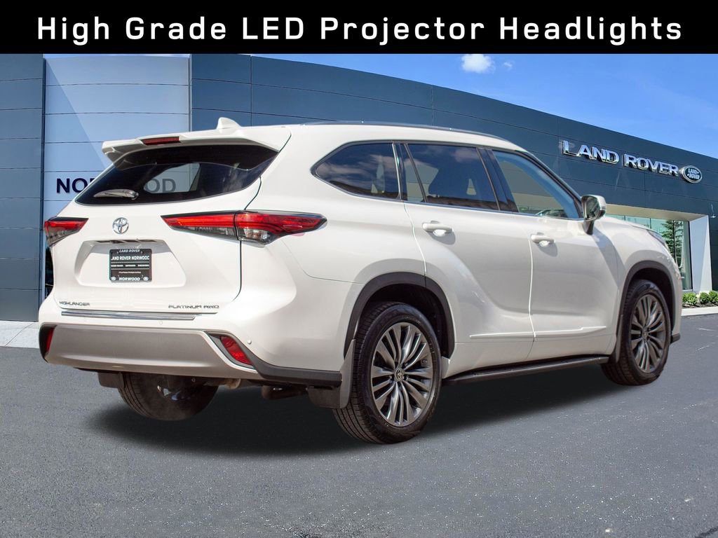 Used 2022 Toyota Highlander Platinum AWD/4WD image 4