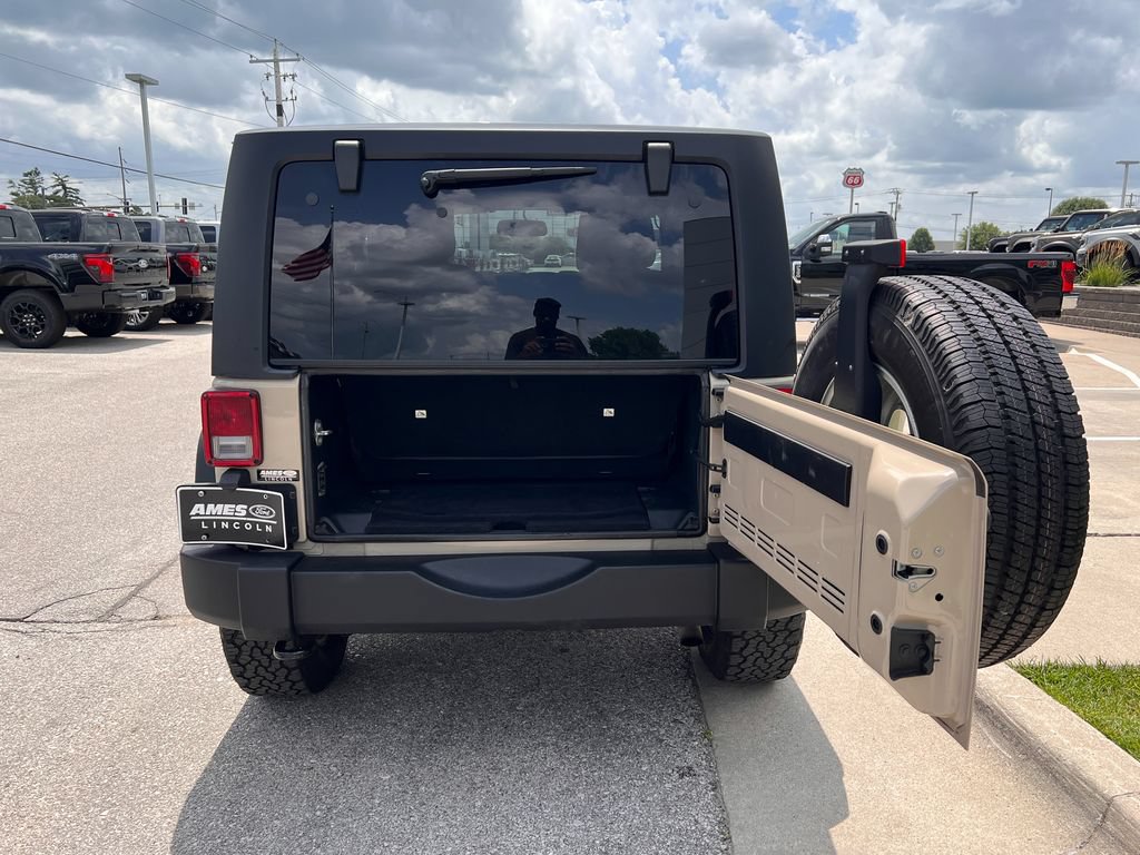 Used 2016 Jeep Wrangler Sport w/ Quick Order Package 24S AWD/4WD image 13