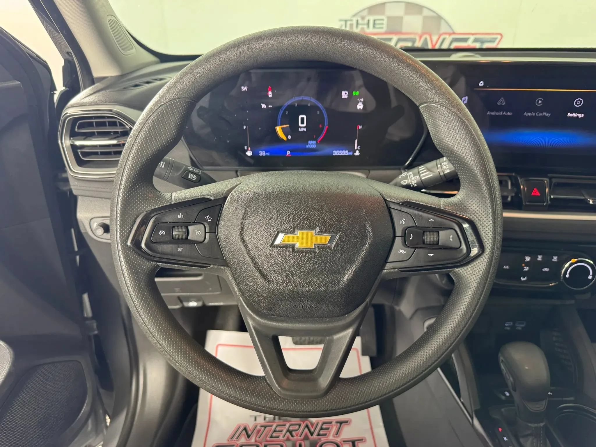 Used 2025 Chevrolet TrailBlazer LT FWD image 13