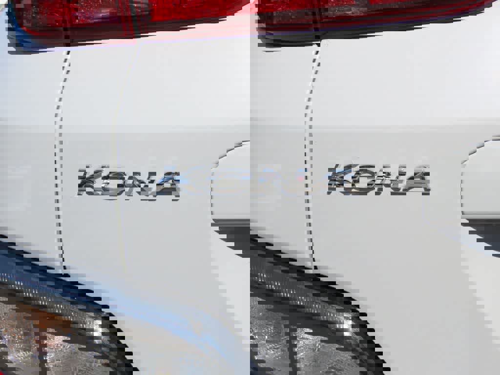 Used 2023 Hyundai Kona SEL w/ Cargo Package AWD/4WD image 7