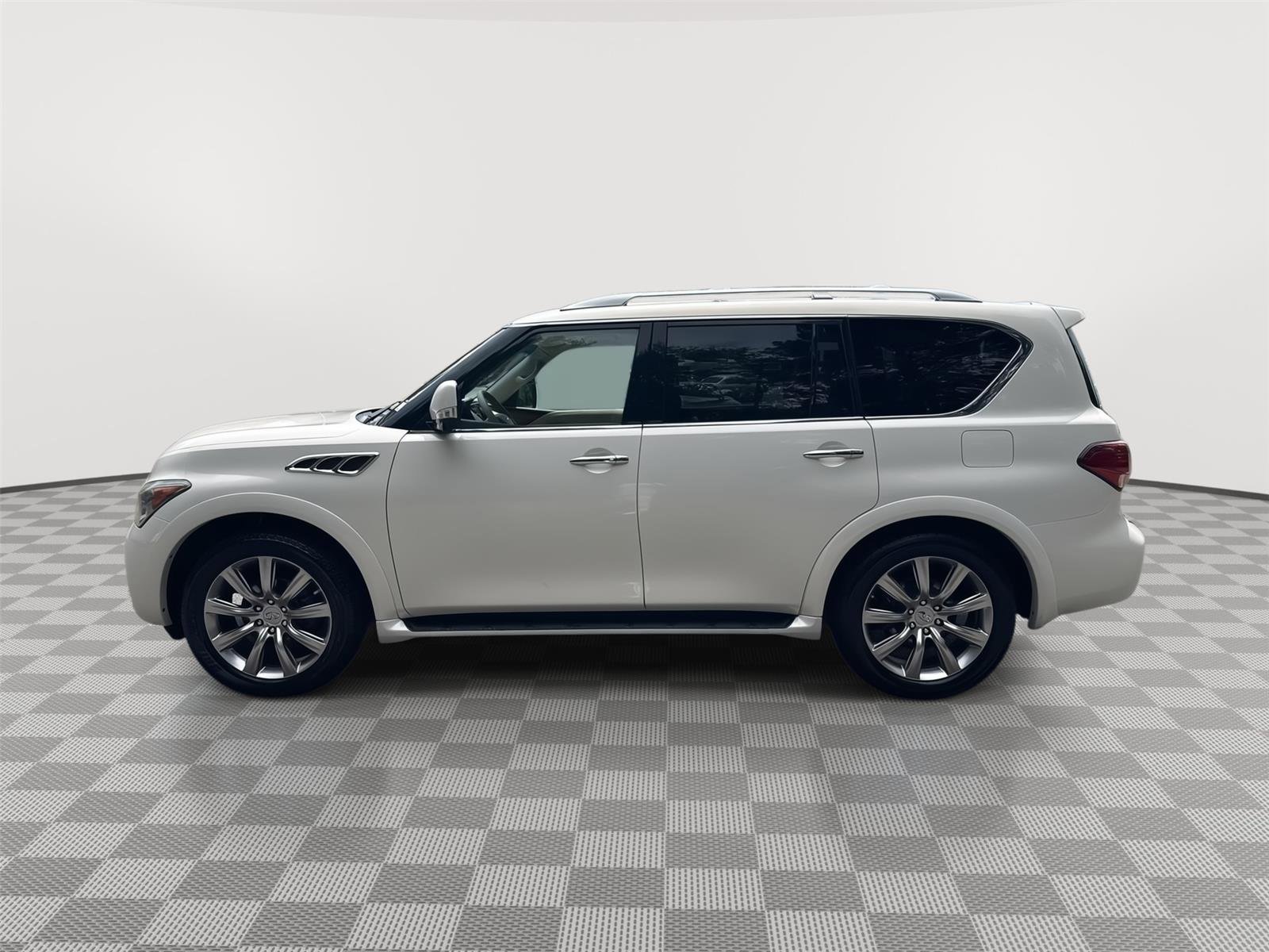 Used 2012 INFINITI QX56 4WD w/ Theater Pkg image 9