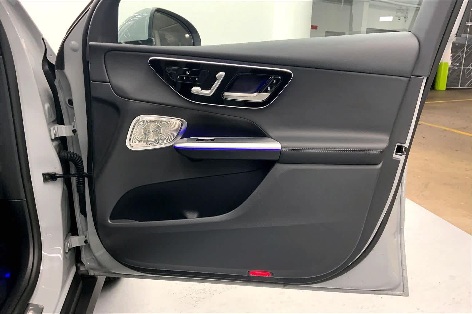 Used 2026 Mercedes-Benz GLC 300 image 9