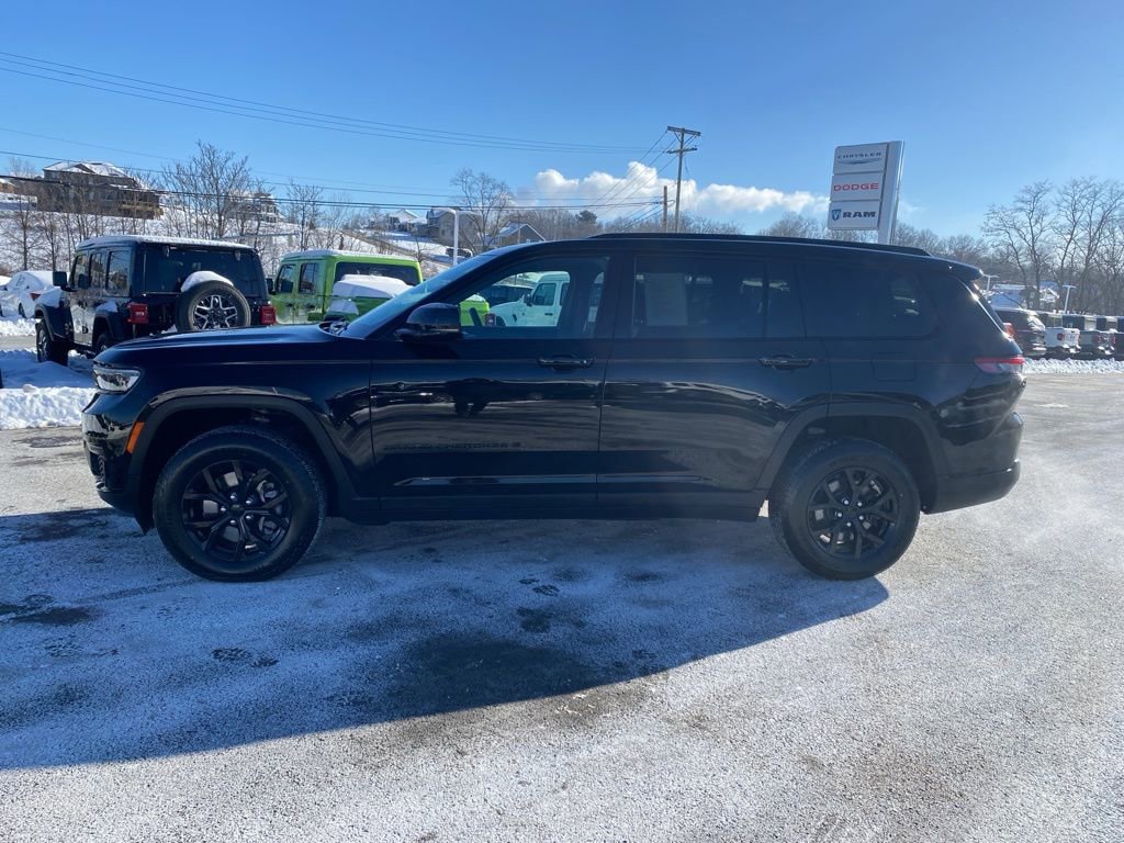 Certified 2024 Jeep Grand Cherokee L Altitude image 6