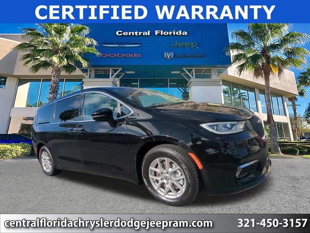 Used 2024 Chrysler Pacifica Touring-L image 1