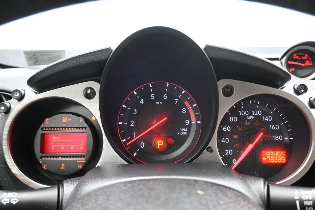 Used 2016 Nissan 370Z Touring RWD image 14