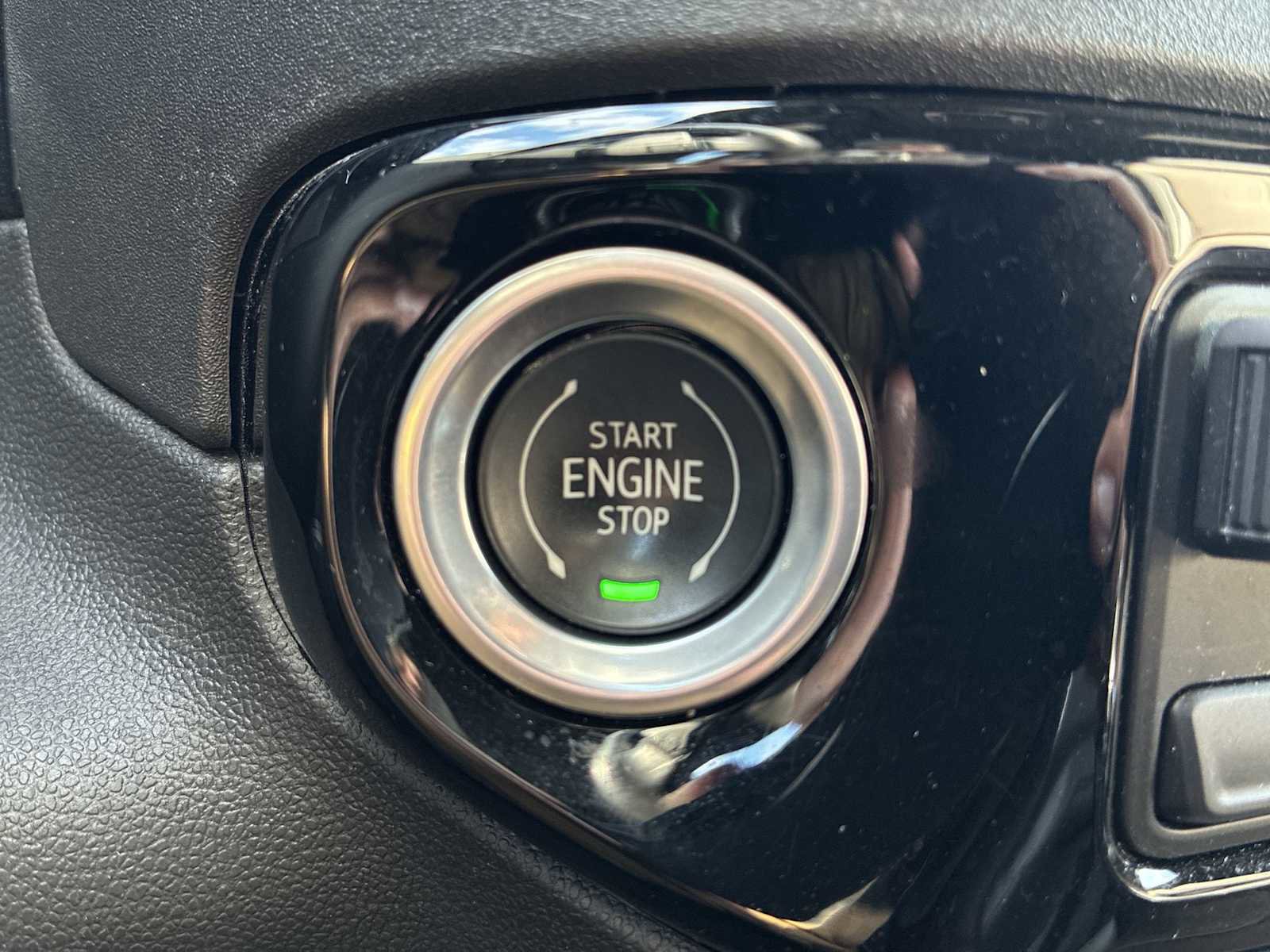 Certified 2023 Chevrolet Silverado 1500 High Country w/ Technology Package image 17