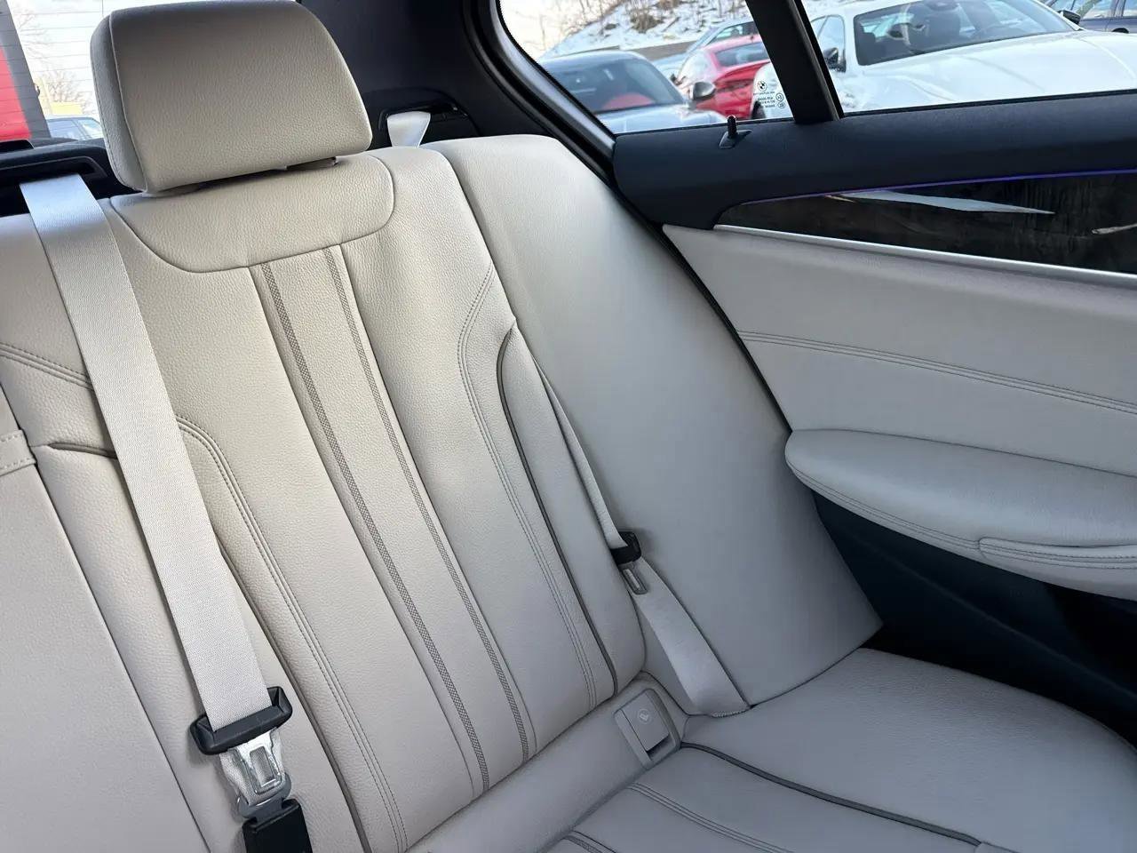 Used 2023 BMW 530e xDrive w/ Premium Package image 69