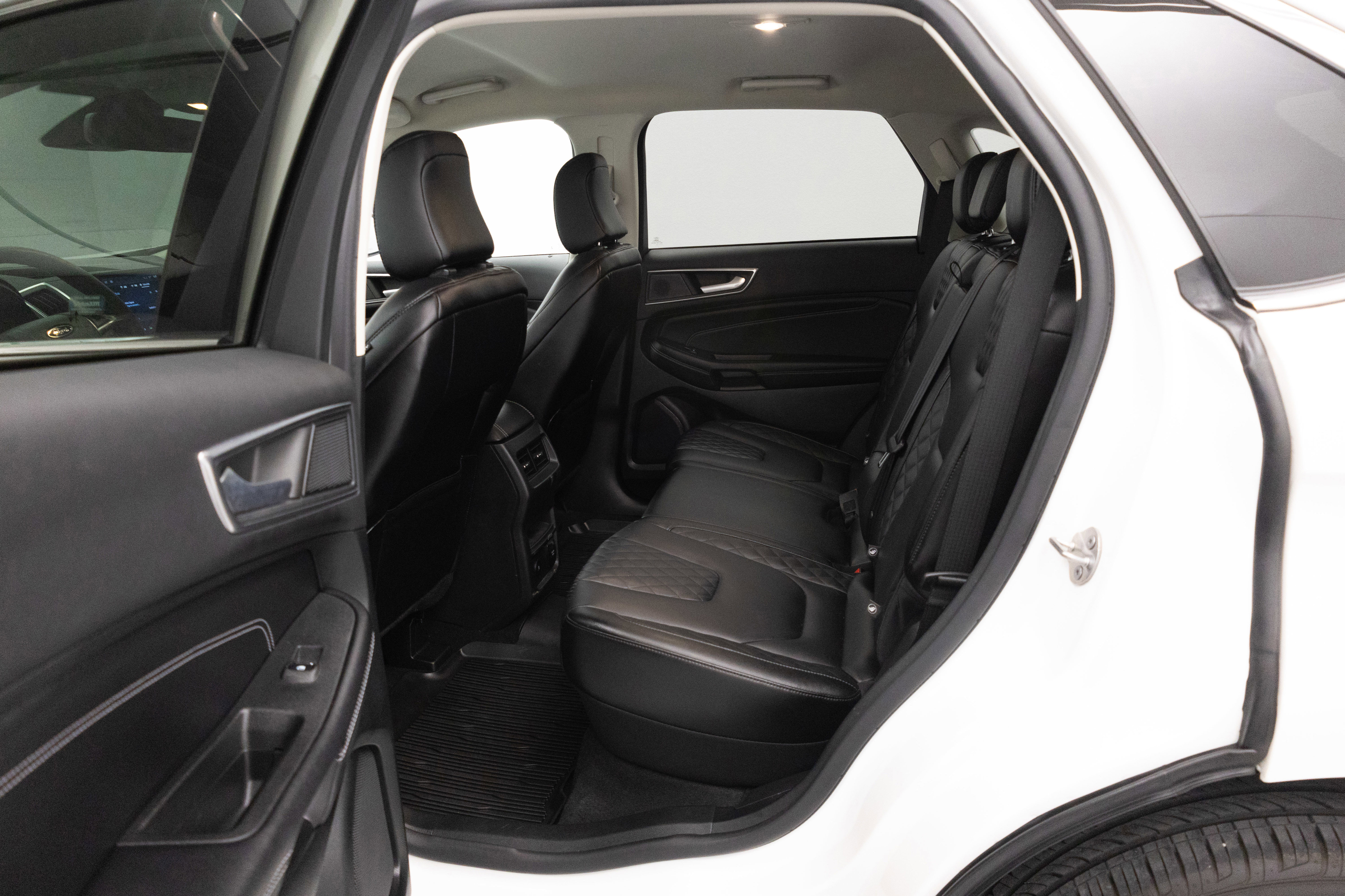Used 2023 Ford Edge Titanium AWD/4WD image 26
