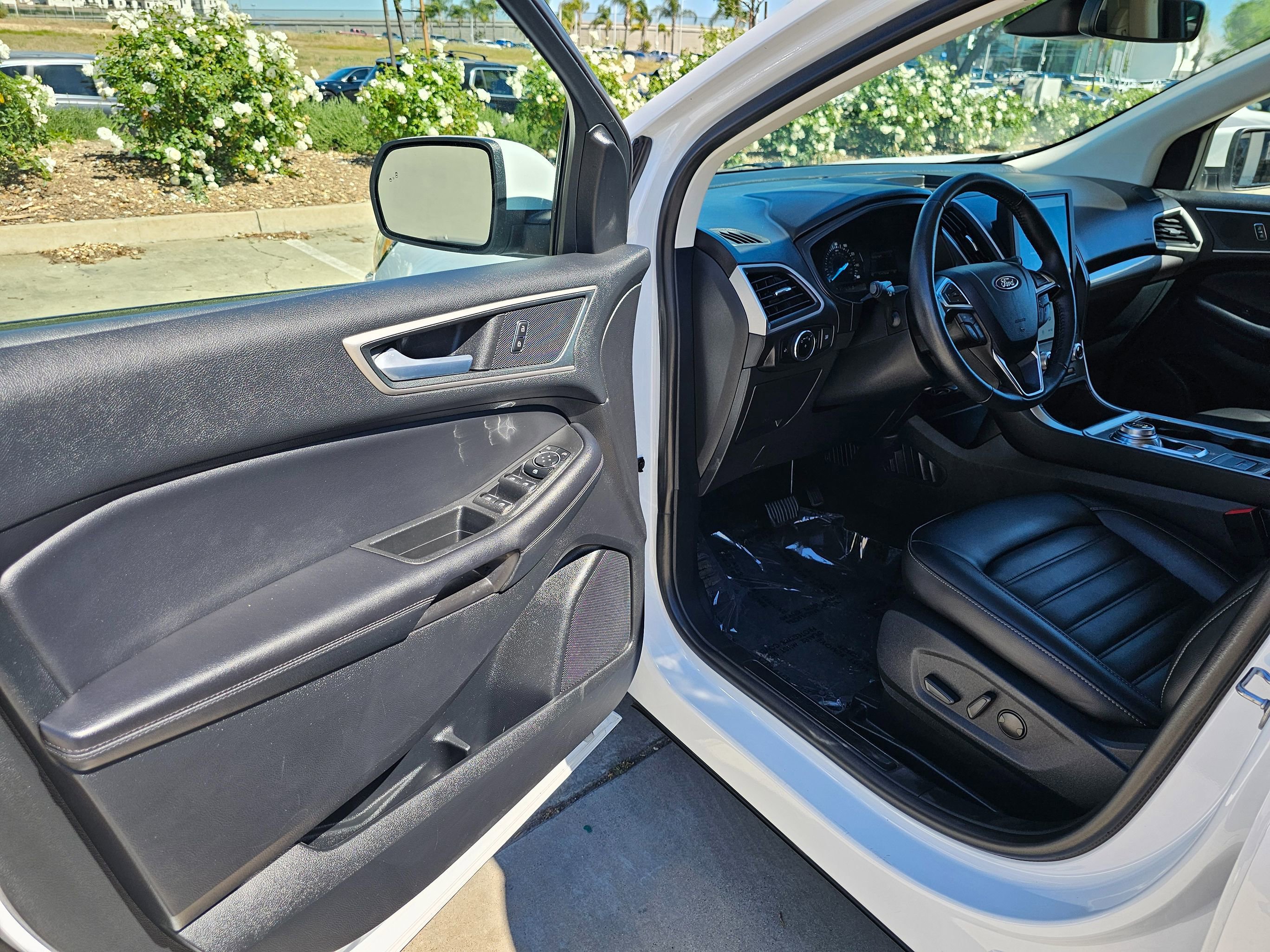 Used 2024 Ford Edge SEL AWD/4WD image 15