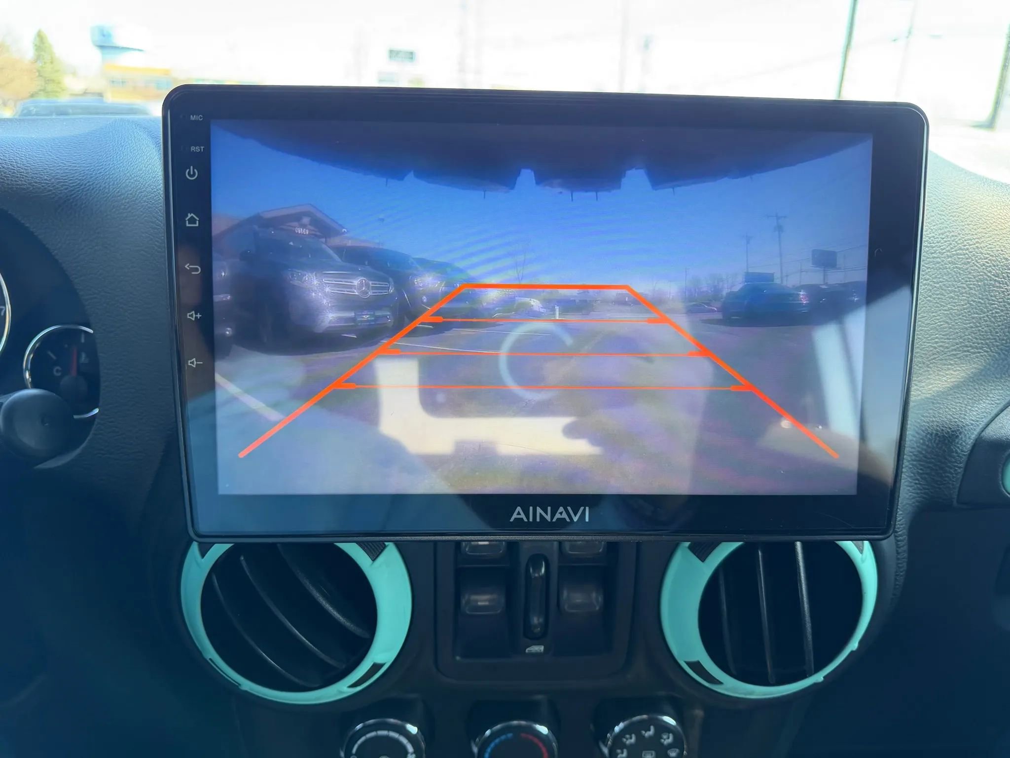 Used 2018 Jeep Wrangler Unlimited Sport S image 19