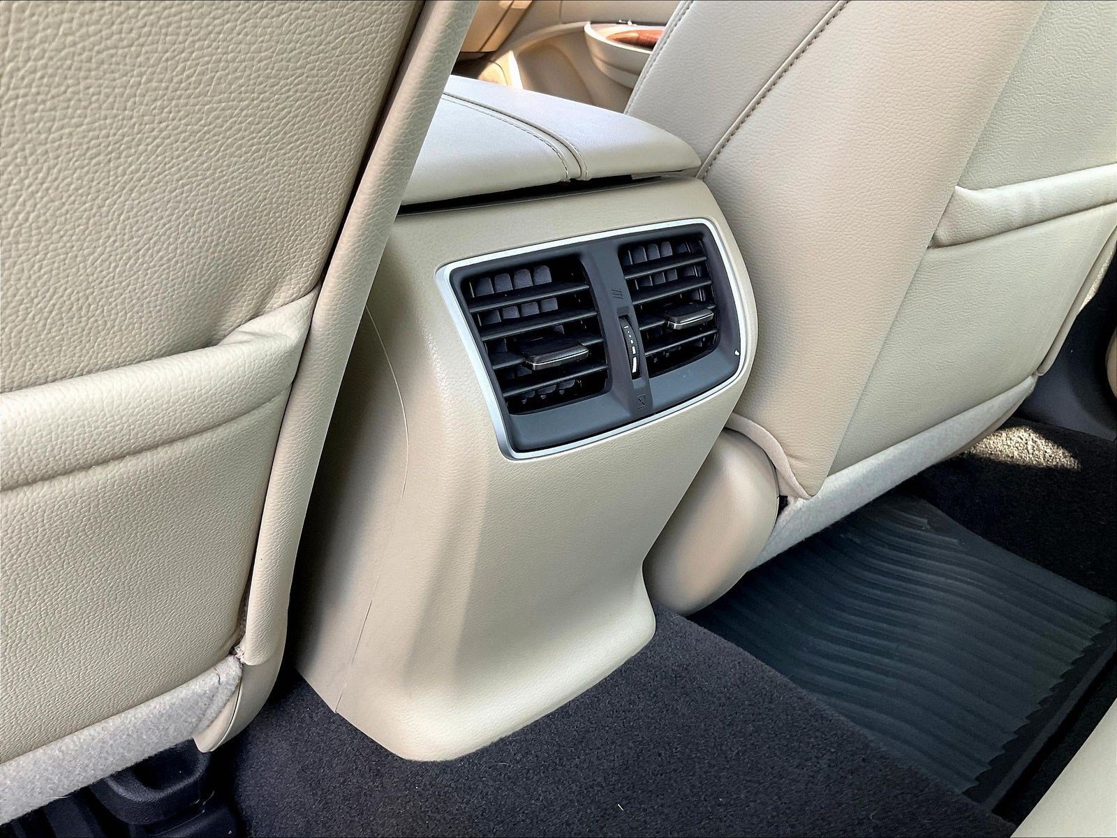 Used 2020 Acura TLX FWD image 10