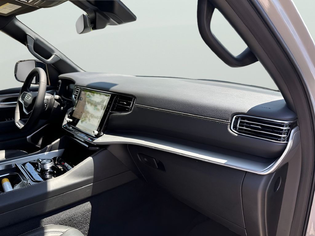 New 2026 Jeep Grand Wagoneer L 4WD image 38