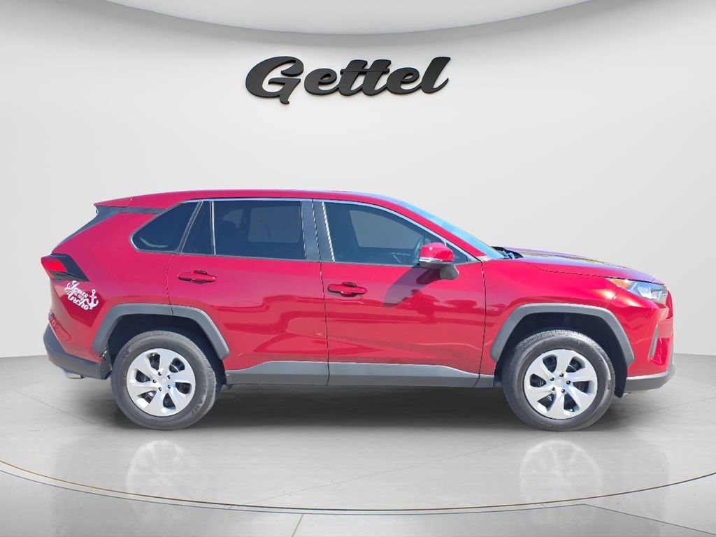 Certified 2022 Toyota RAV4 LE FWD image 4