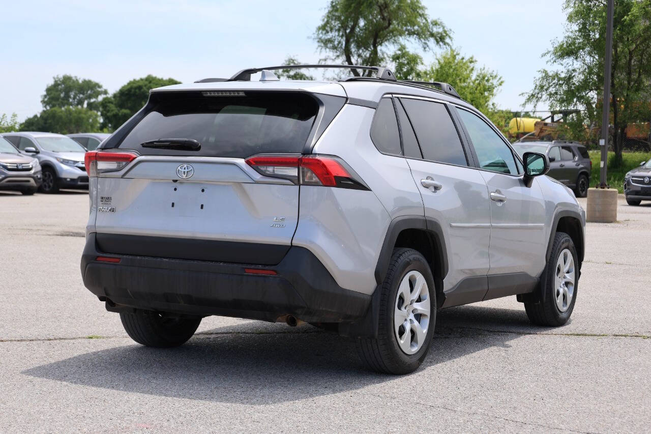 Used 2020 Toyota RAV4 LE AWD/4WD image 9