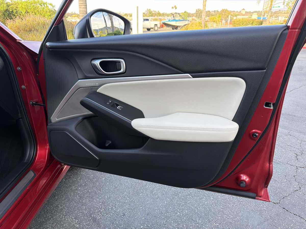 Used 2023 Acura Integra A-Spec FWD image 27