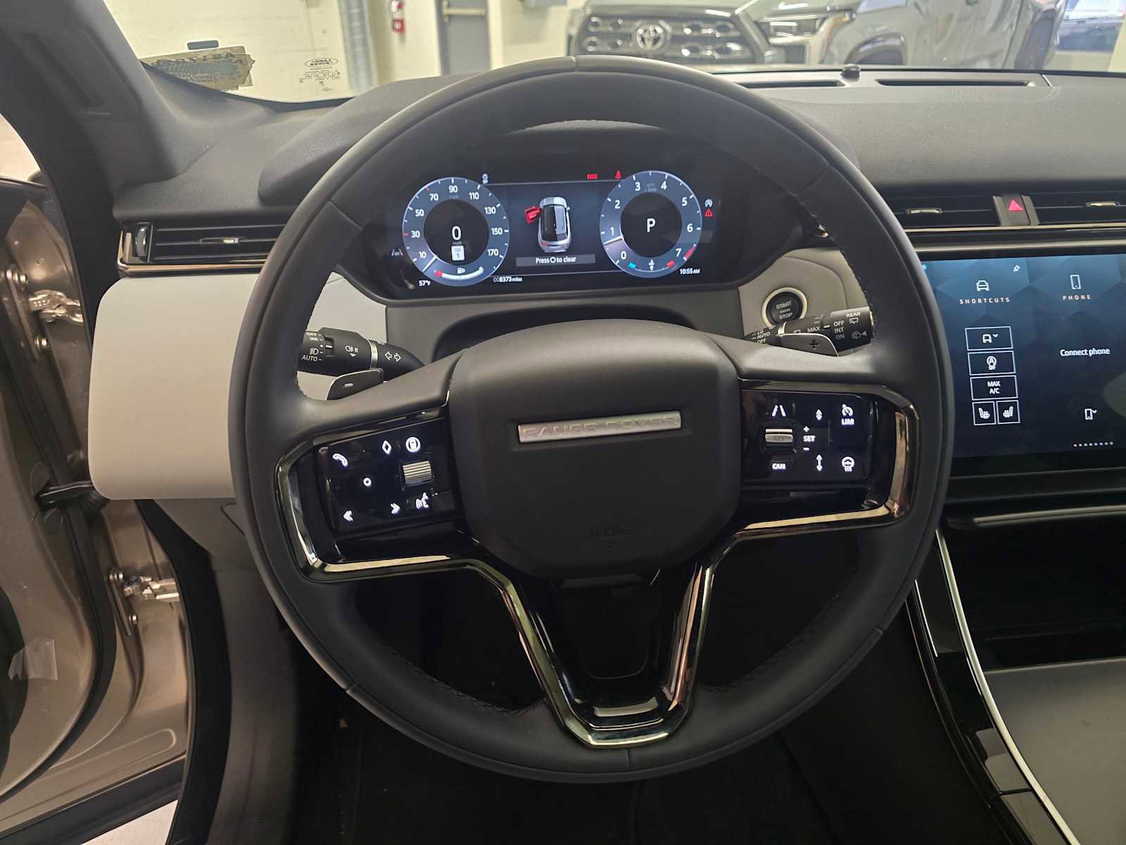 Used 2026 Land Rover Range Rover Velar S AWD/4WD image 23