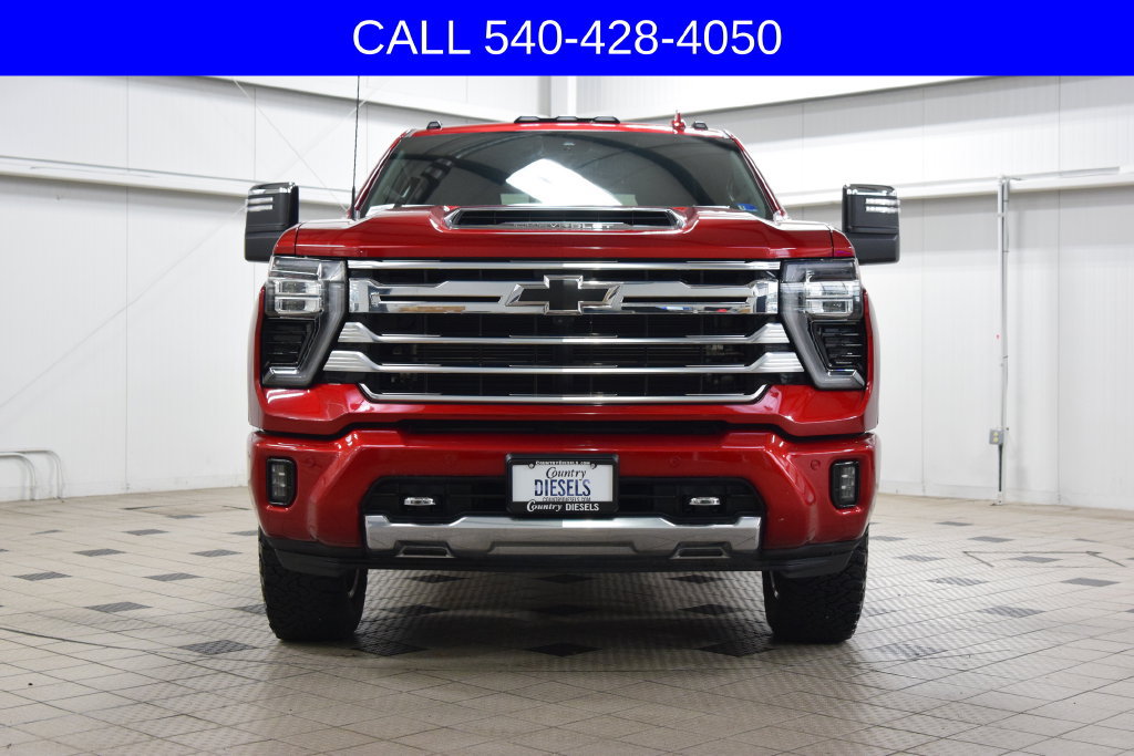 Used 2024 Chevrolet Silverado 3500 High Country w/ Technology Package AWD/4WD image 2