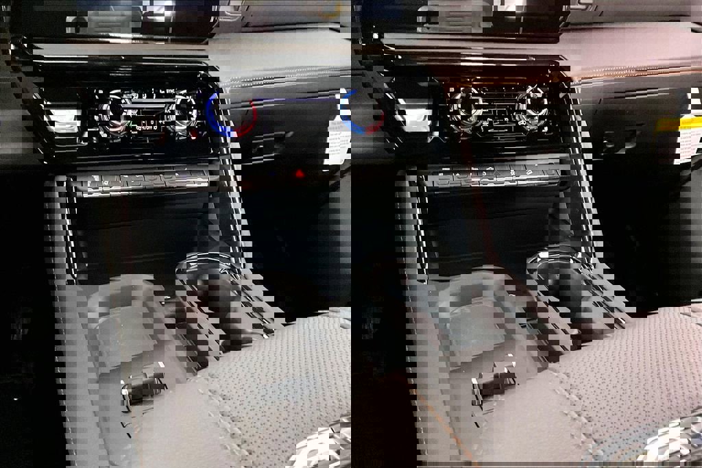 New 2026 GMC Sierra 2500 AT4 w/ AT4 Premium Plus Package image 7