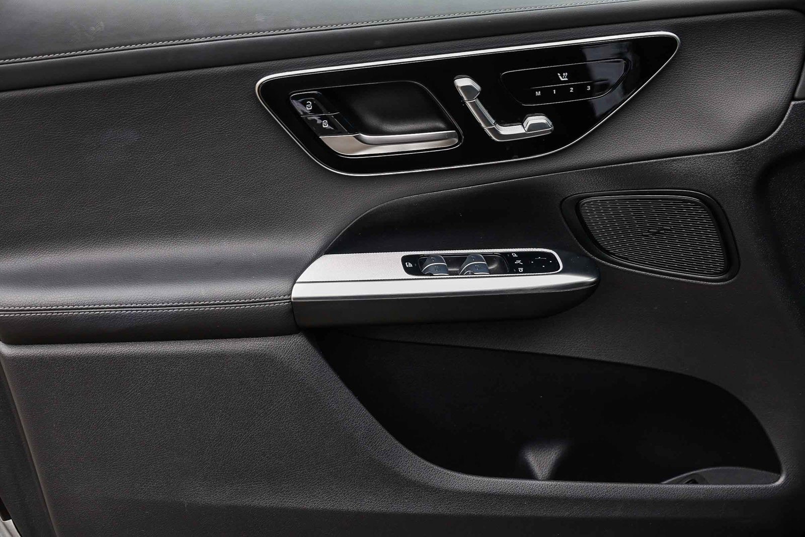 Certified 2025 Mercedes-Benz GLC 300 image 20