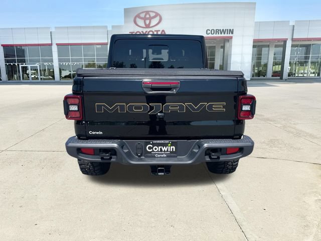 Used 2025 Jeep Gladiator Mojave w/ Convenience Group AWD/4WD image 4