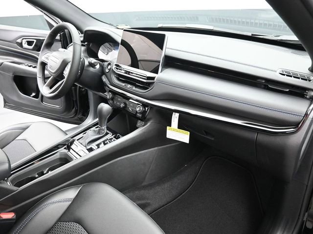 New 2026 Jeep Compass Latitude image 25