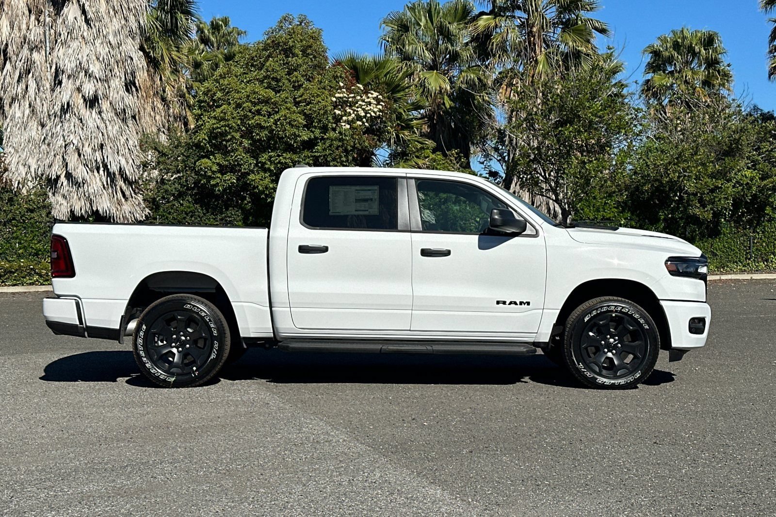 New 2026 RAM 1500 Express AWD/4WD image 2