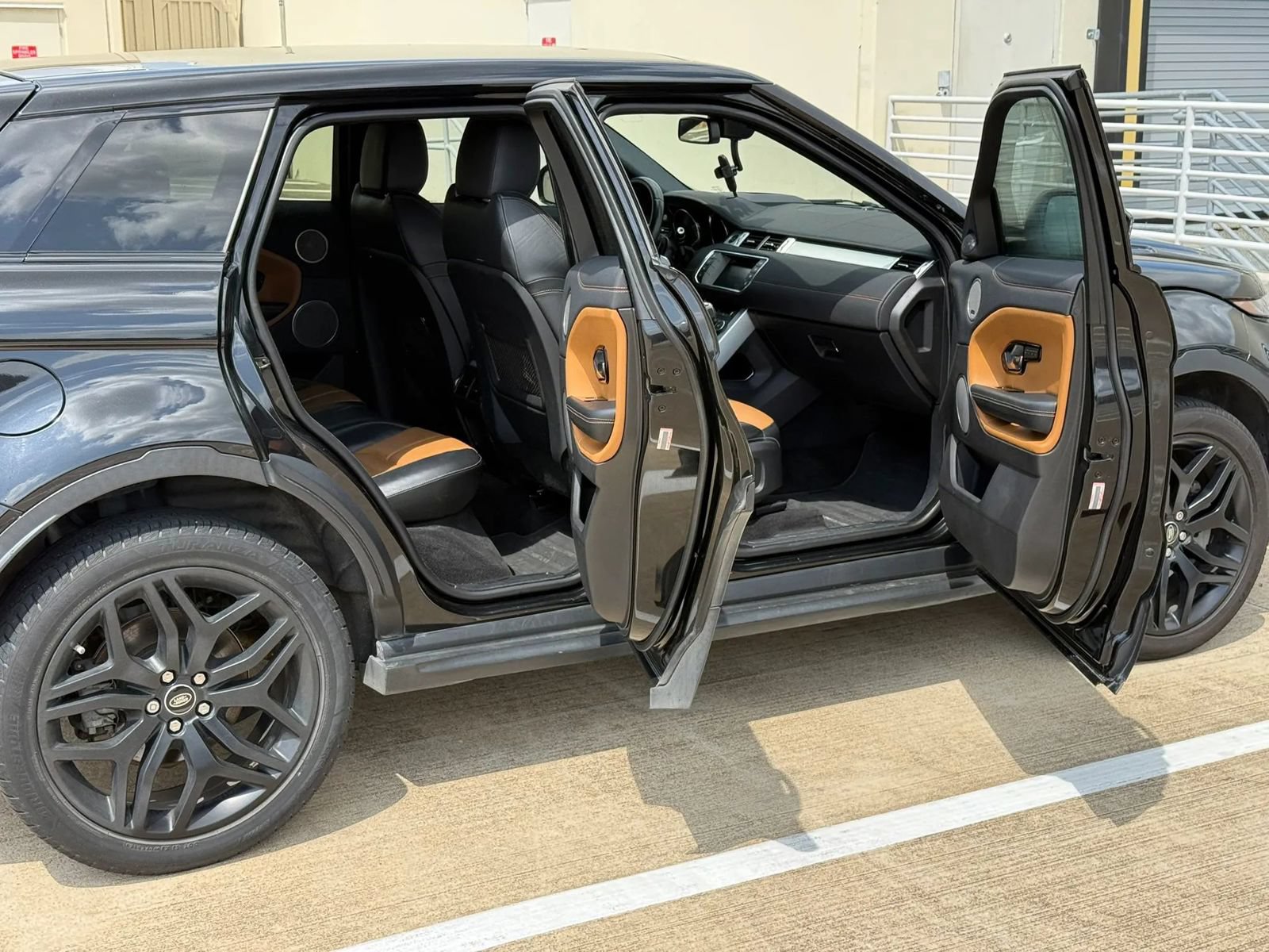 Used 2016 Land Rover Range Rover Evoque HSE Dynamic AWD/4WD image 19