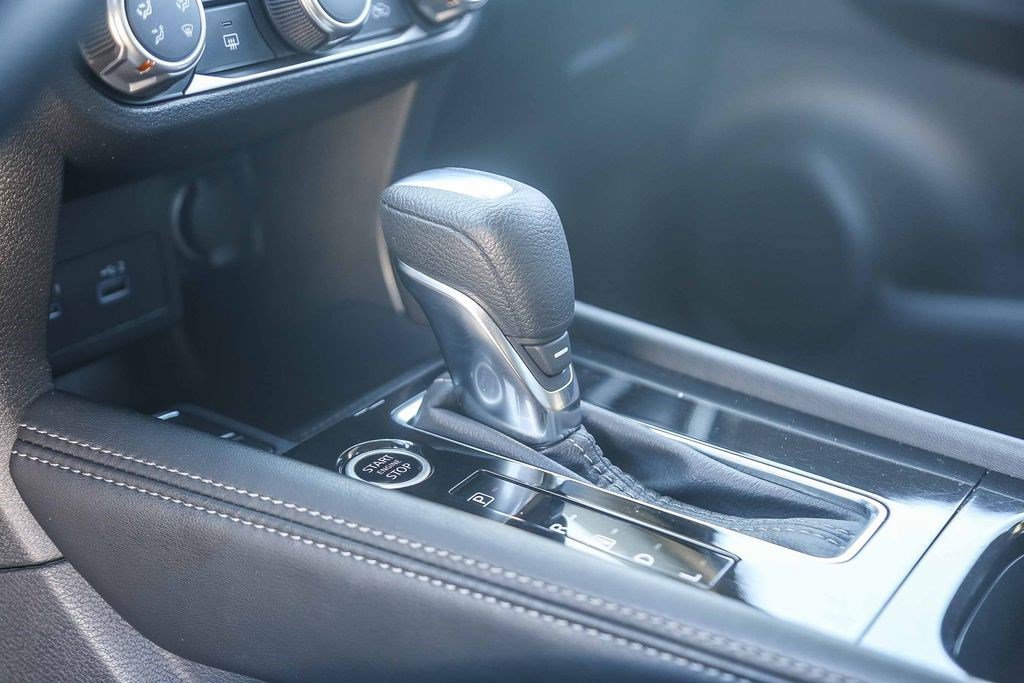Used 2023 Nissan Kicks SV FWD image 21