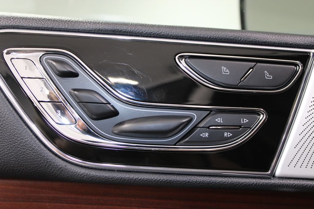 Used 2024 Lincoln Navigator L Reserve AWD/4WD image 23