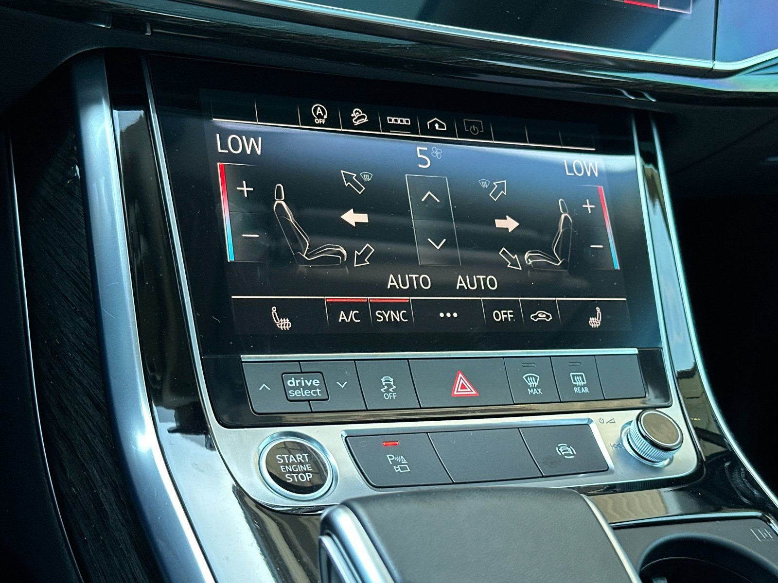 Used 2024 Audi Q7 3.0T Premium AWD/4WD image 23