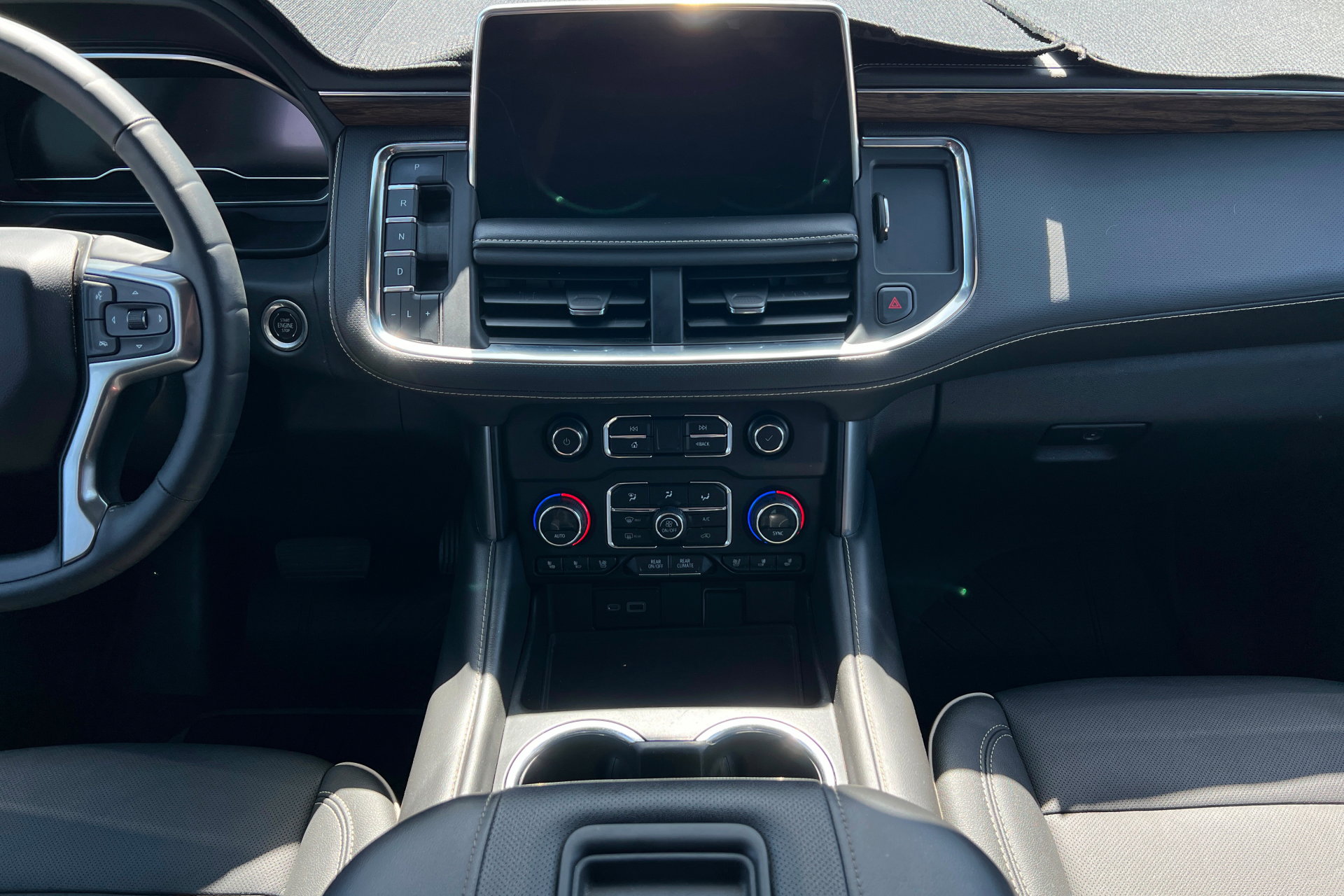 Used 2023 Chevrolet Tahoe Premier AWD/4WD image 14