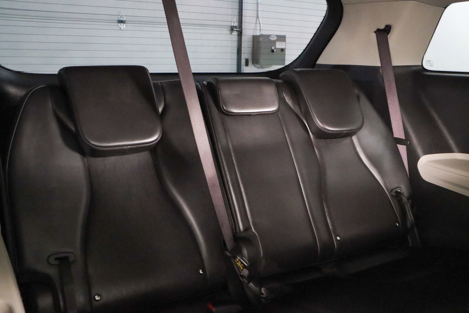 Used 2024 Kia Carnival LX image 29