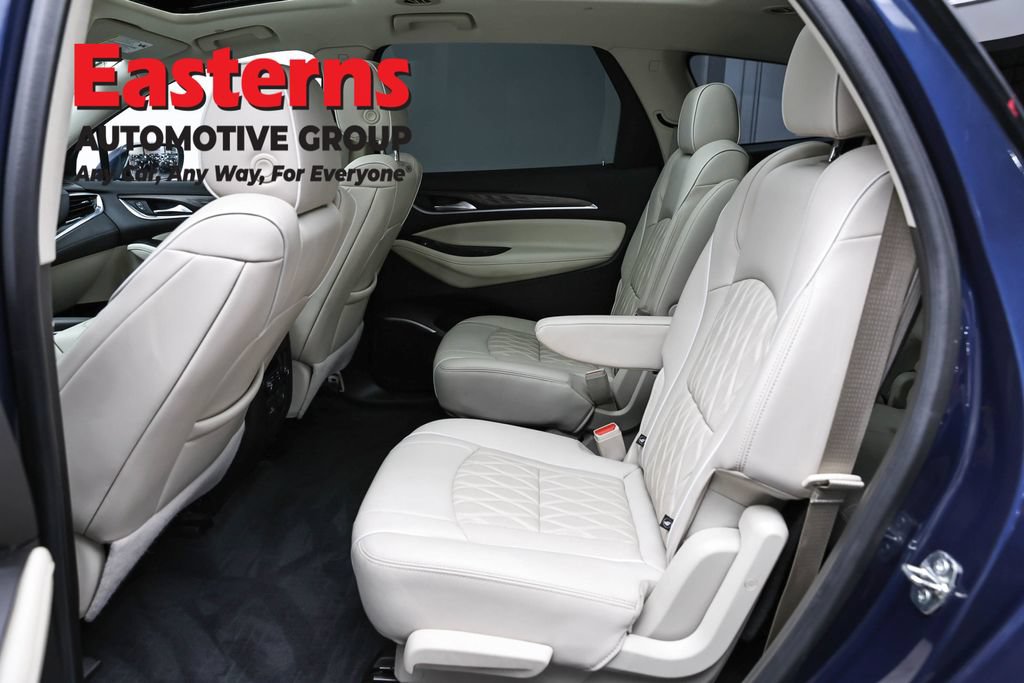 Used 2022 Buick Enclave Avenir w/ Avenir Technology Package AWD/4WD image 22