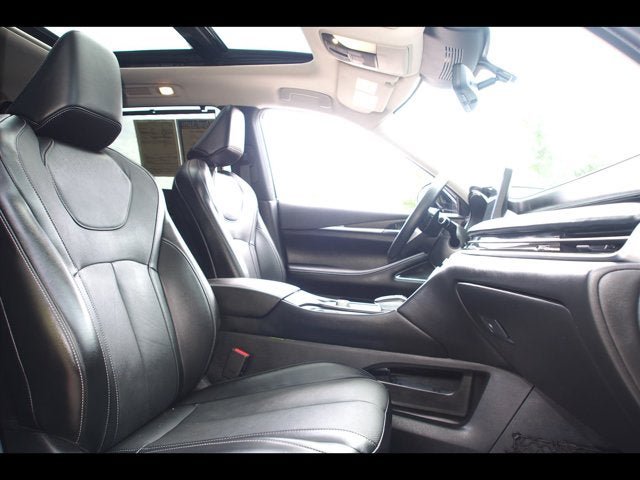 Used 2023 INFINITI QX60 Sensory w/ Vision Package FWD image 10